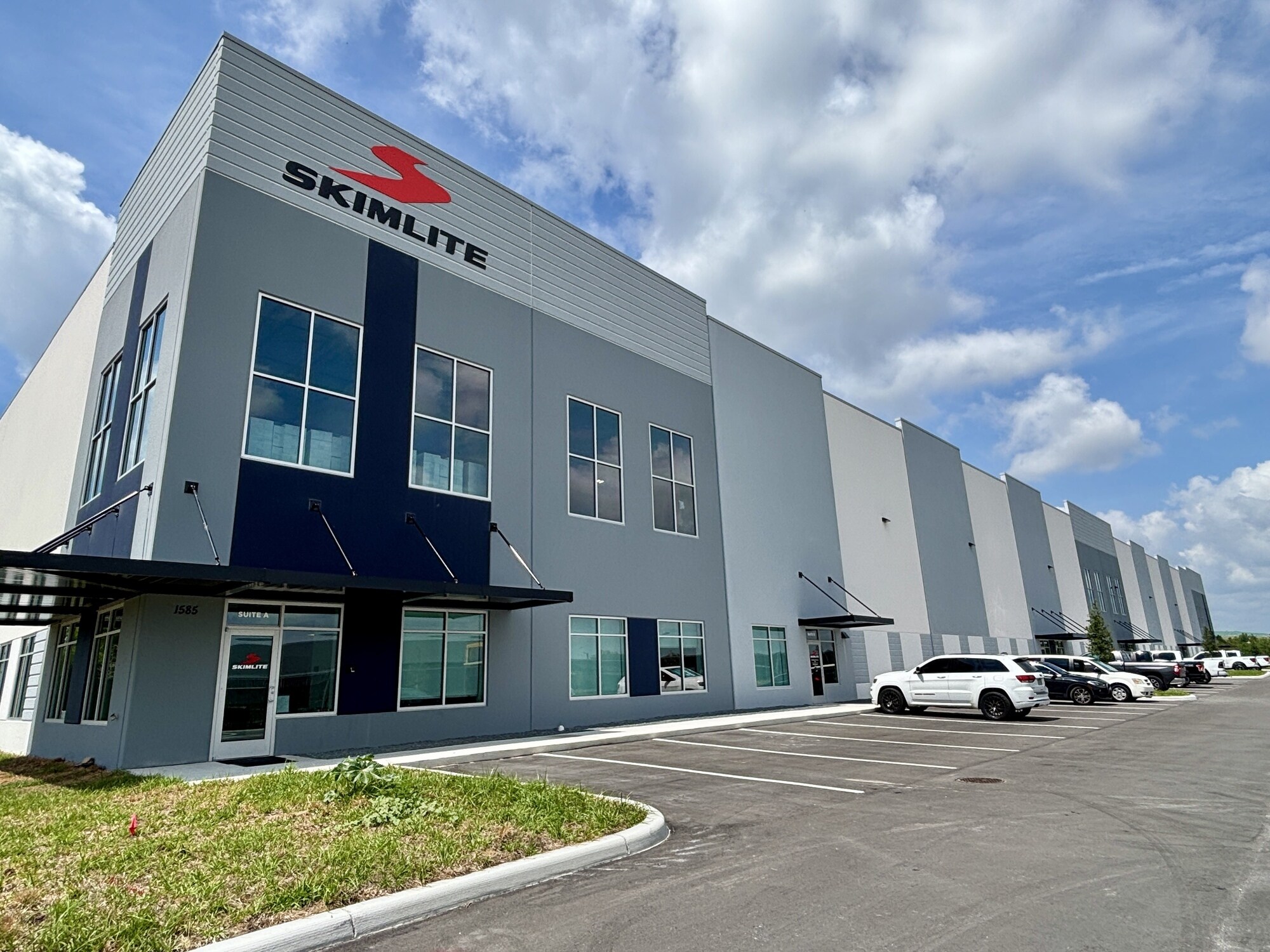 Centennial Business Complex- Skimlite